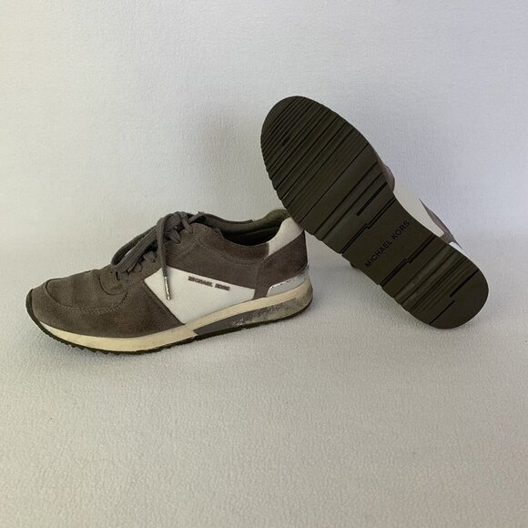Michael Kors Women's Size 8M Gray Suede Trainer Fashion Sneakers Read - Picture 1 of 16